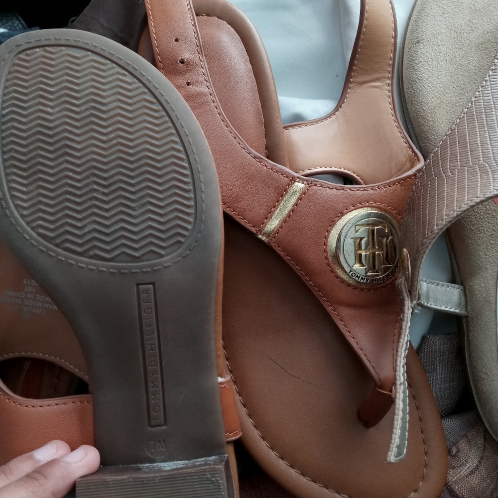 Sandals - Picture 2 of 4